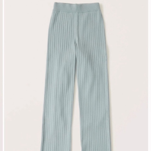 Abercrombie & Fitch 90s Straight Leg Sweater Pants - Picture 3 of 3